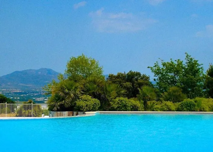 Tatil Evi Golf Roquebrune